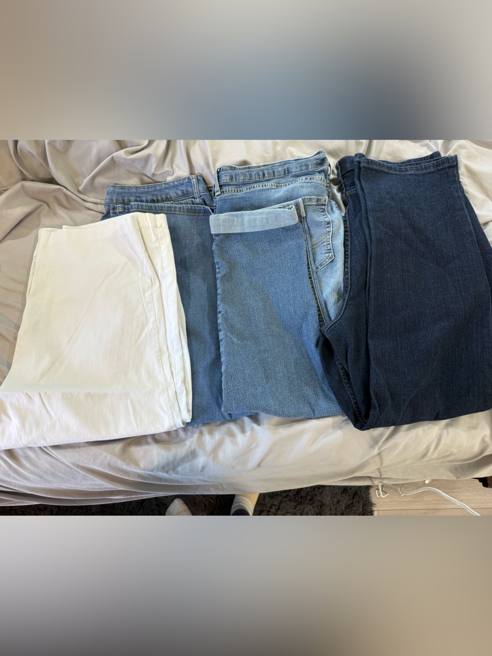 Multiples Ankle & Cropped Jeans Bundle in White and Blue Denim Shades